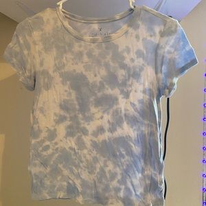 American Eagle blue and white tie dye tshirt